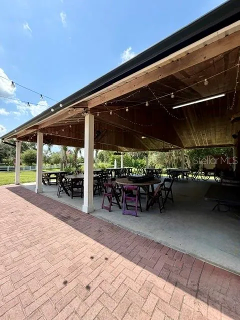 OUTDOOR EVENT SPACE THROUGH BARN AREA