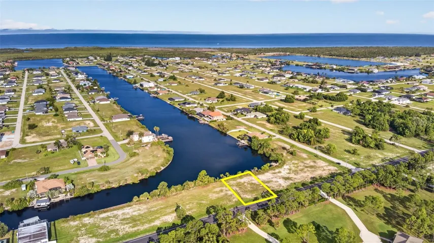 Direct Gulf Access from your backyard.