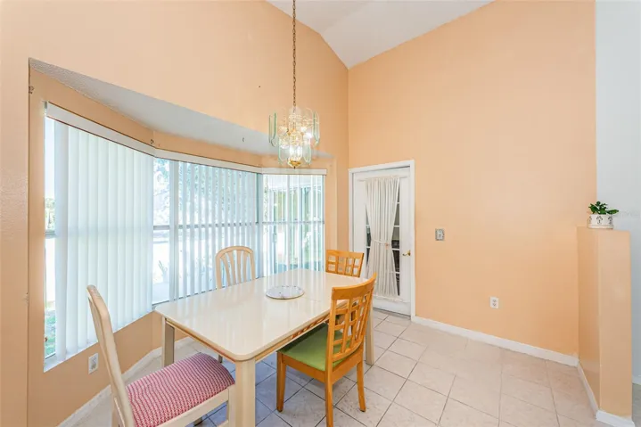 Easy acces to the Florida Room