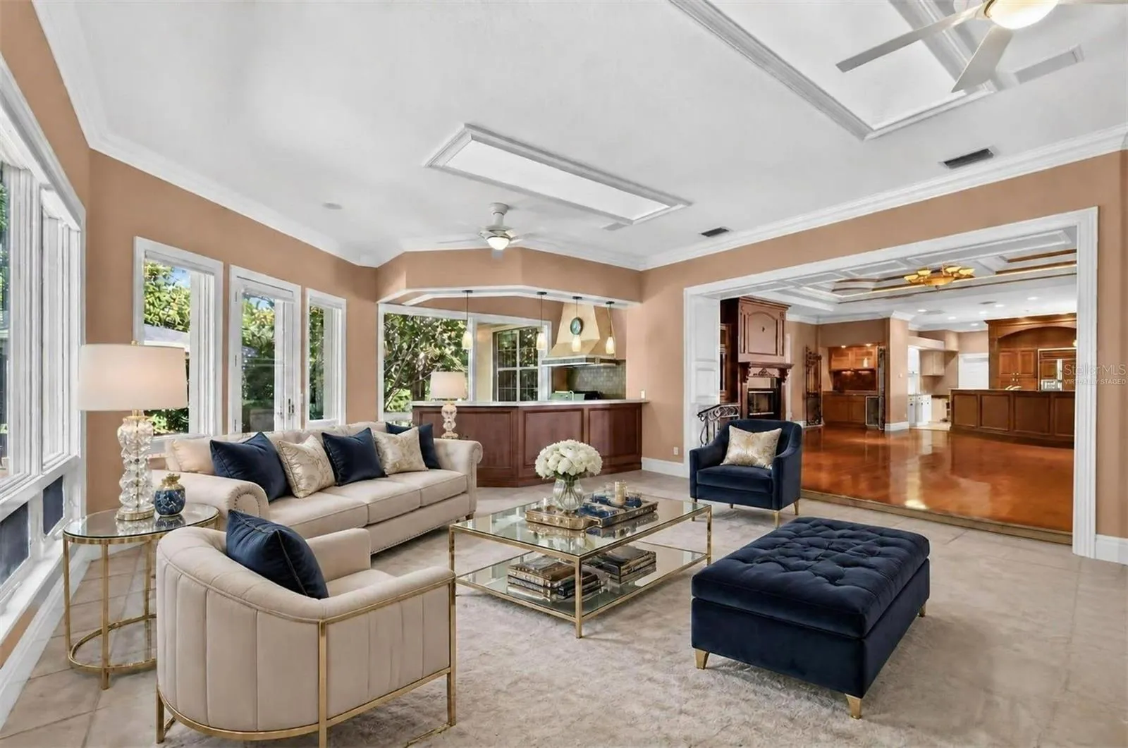 Expansive 25'x21' Florida Room-Virtually Staged