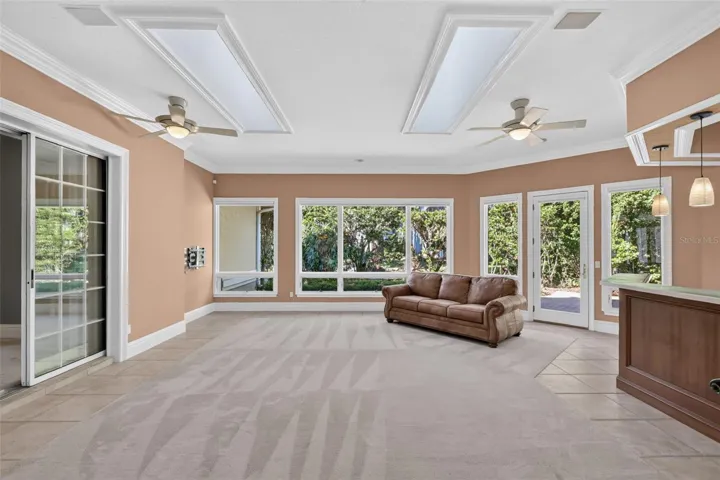Expansive 25'x21' Florida Room
