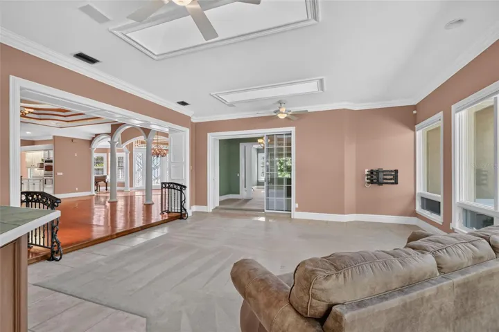 Expansive 25'x21' Florida Room