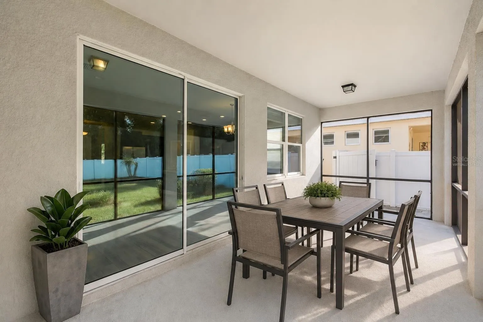 Lanai virtually staged