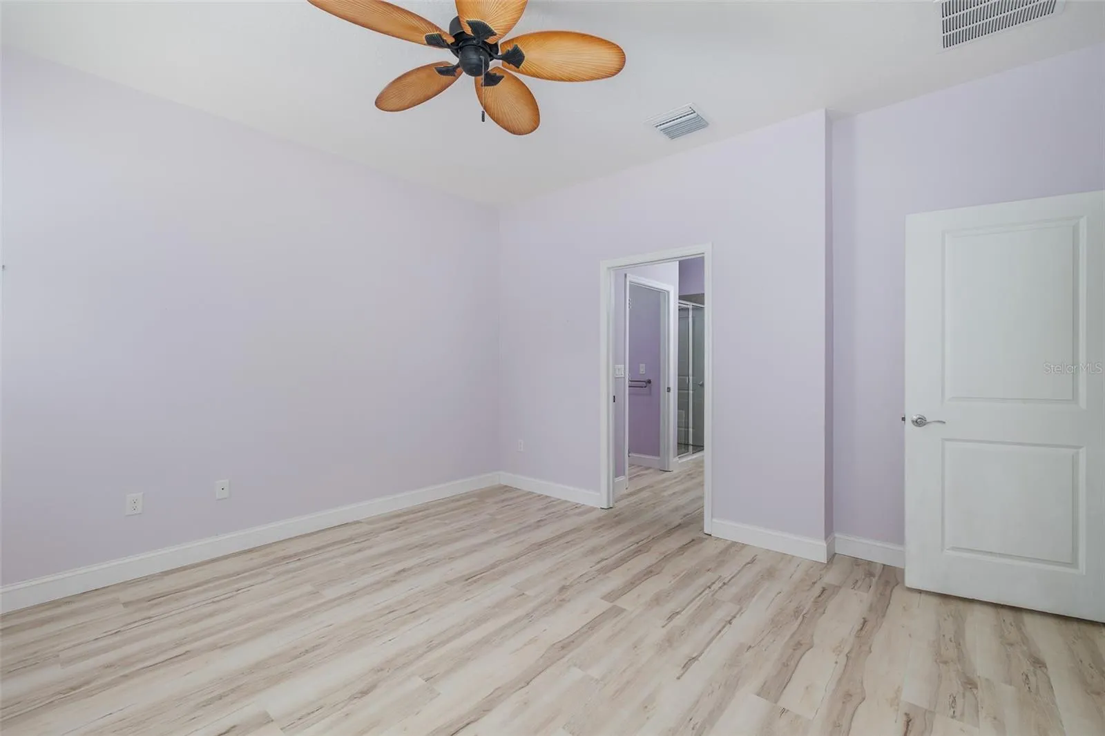 Primary suite