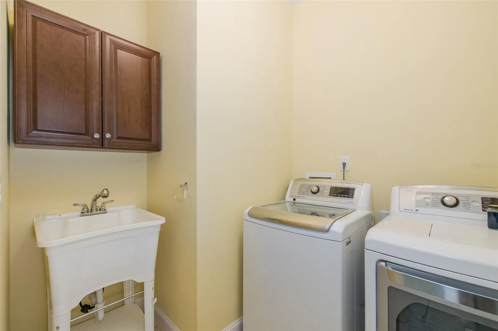Indoor laundry room