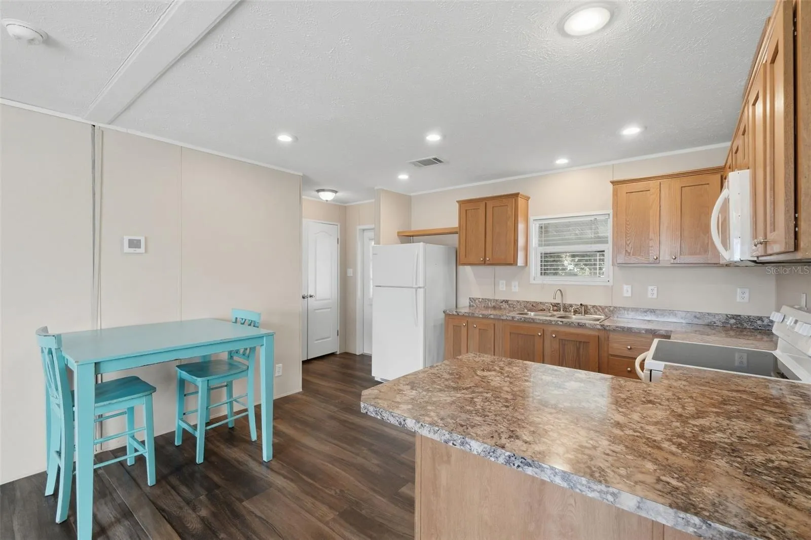 Kitchen/dining area