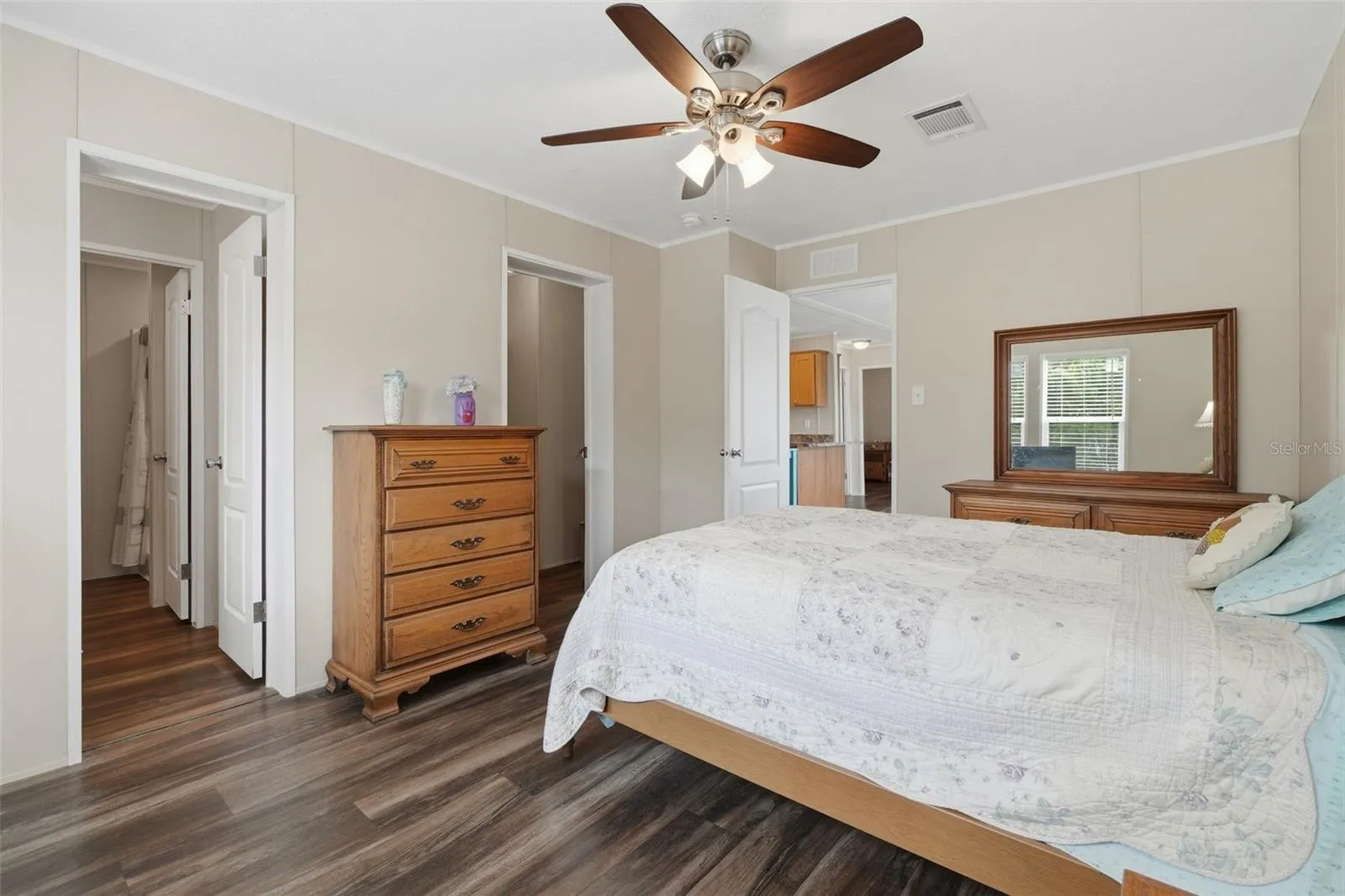 Primary suite