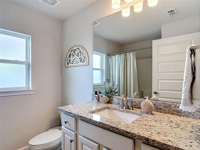 BATHROOM 2