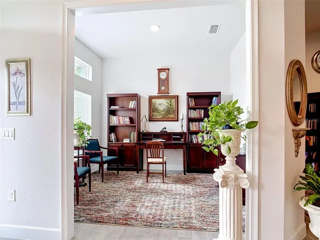 OFFICE/DEN