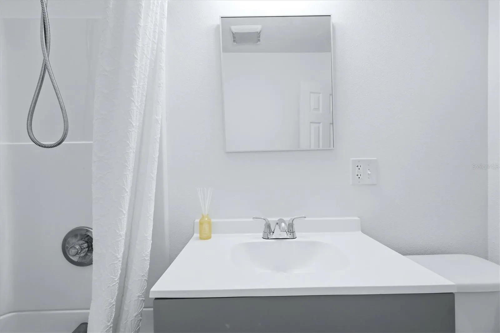 Second bathroom.