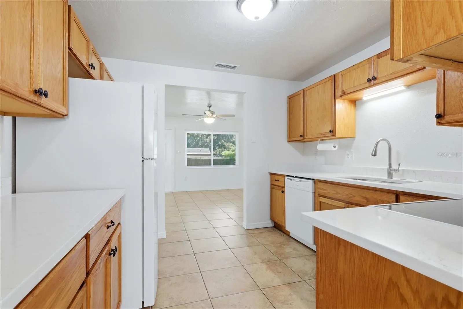 New Quartz counter tops.
