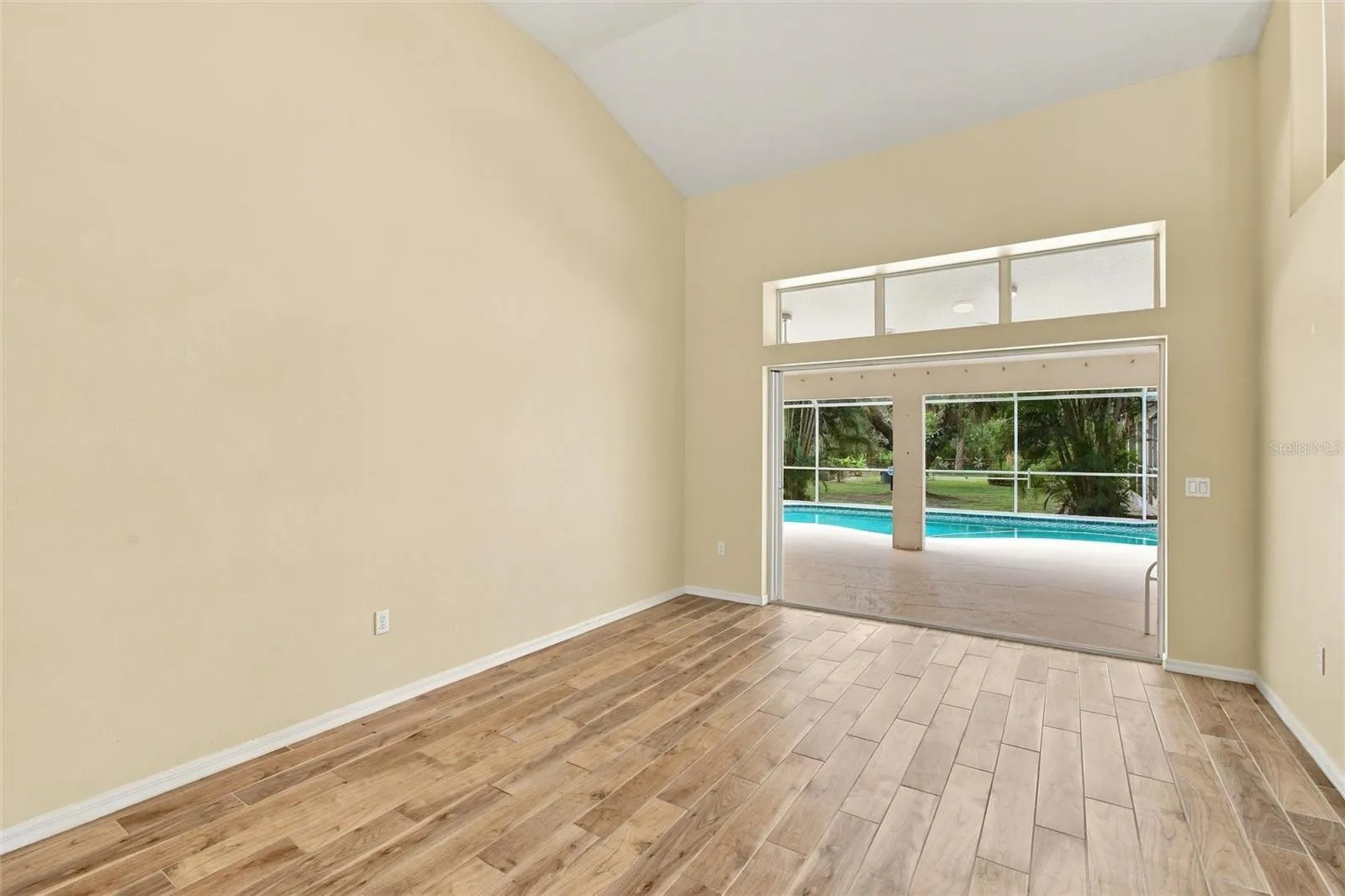 Living Room with Pocket Slider to Lanai