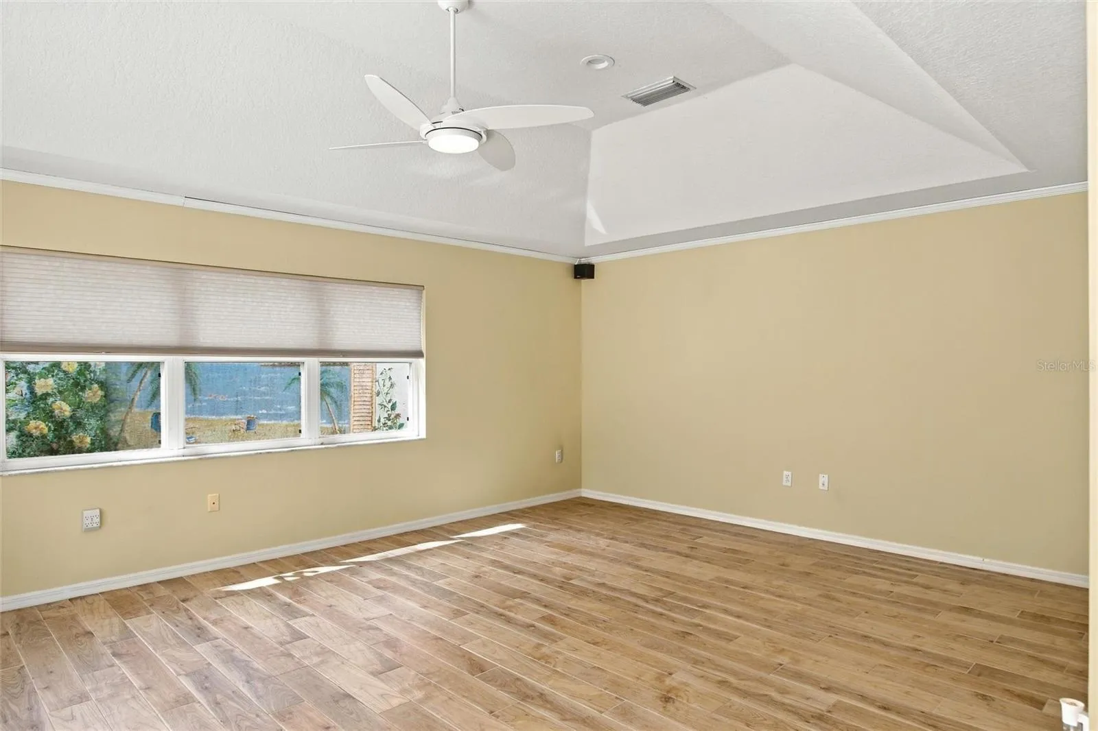 Family Room with Mural View