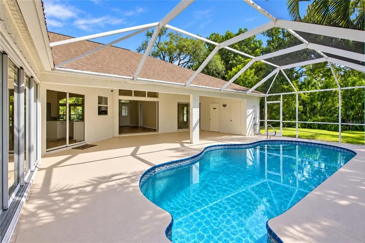 Your Sparkling Pool