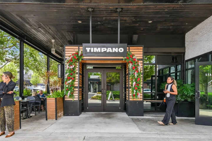 Modern Italian restaurant/steakhouse in historic Hyde Park Village.