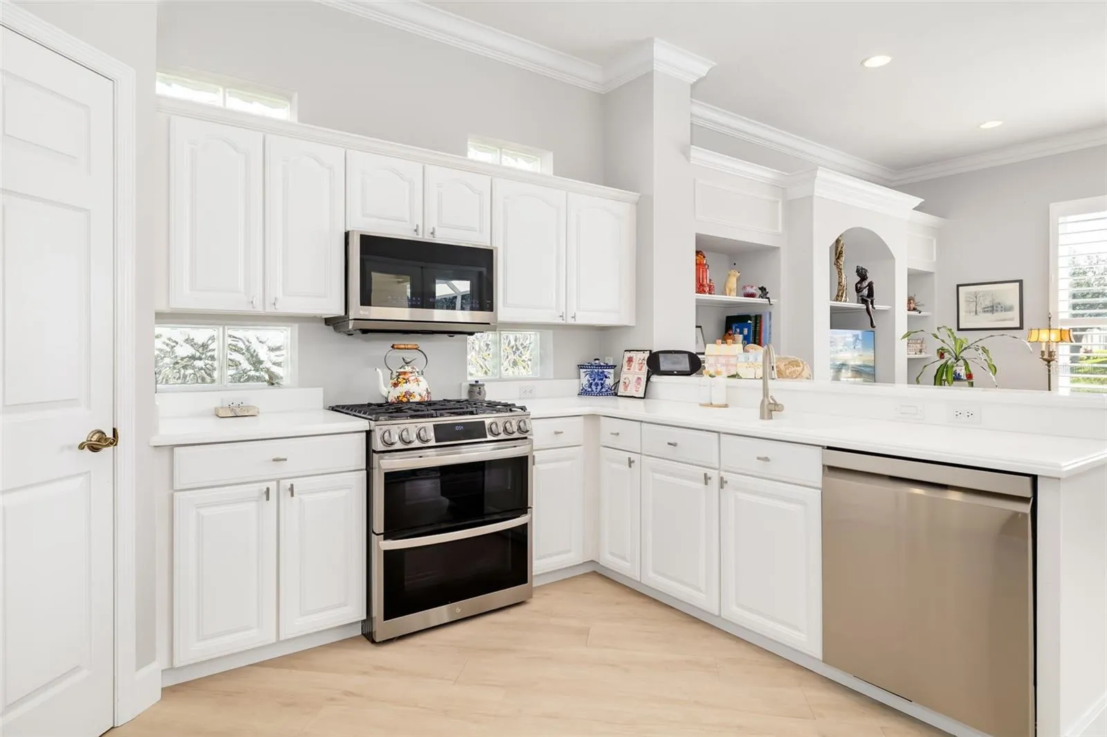 Solid Surface counters and Breakfast Bar.