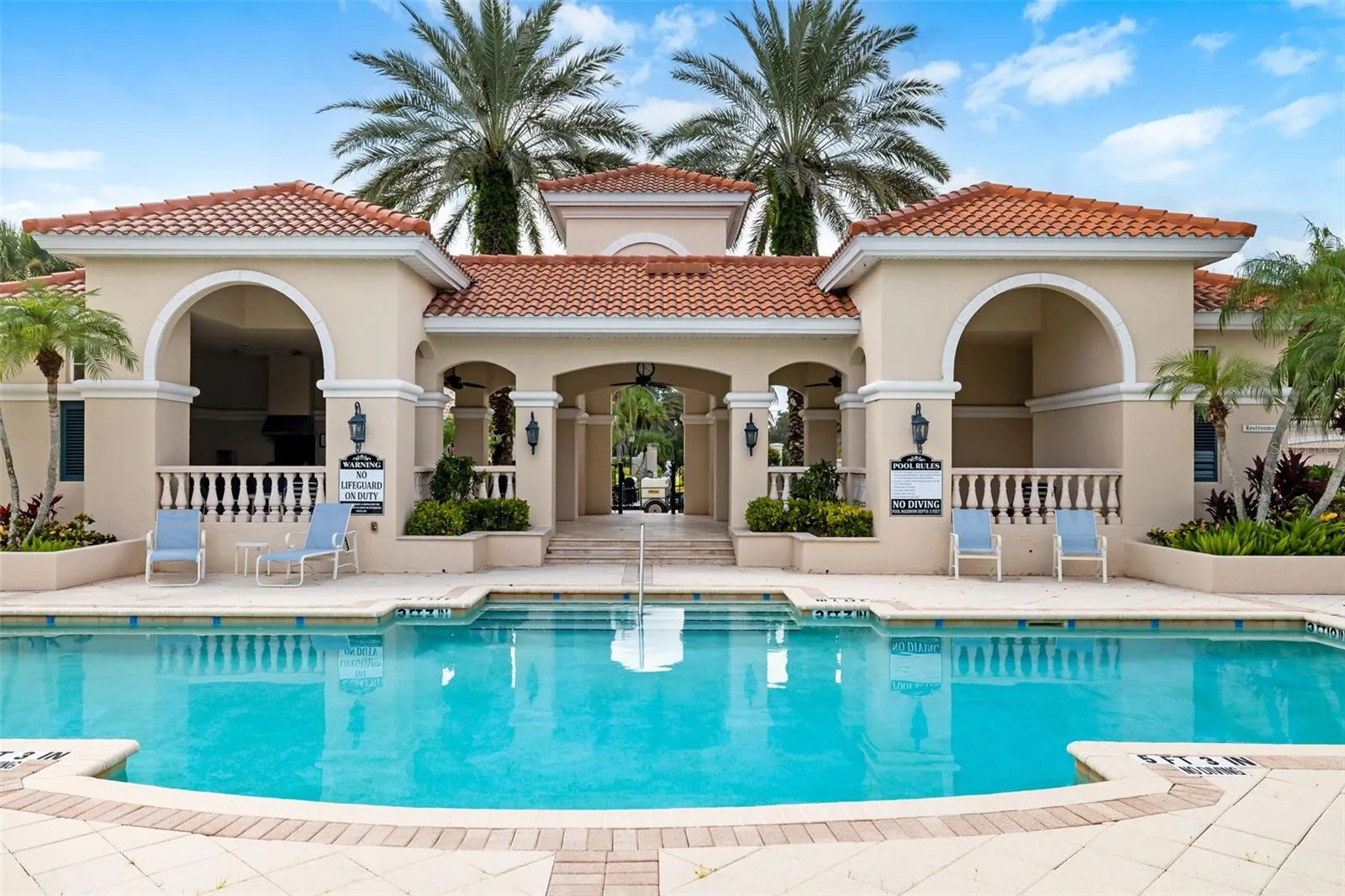 FL living at it's finest.