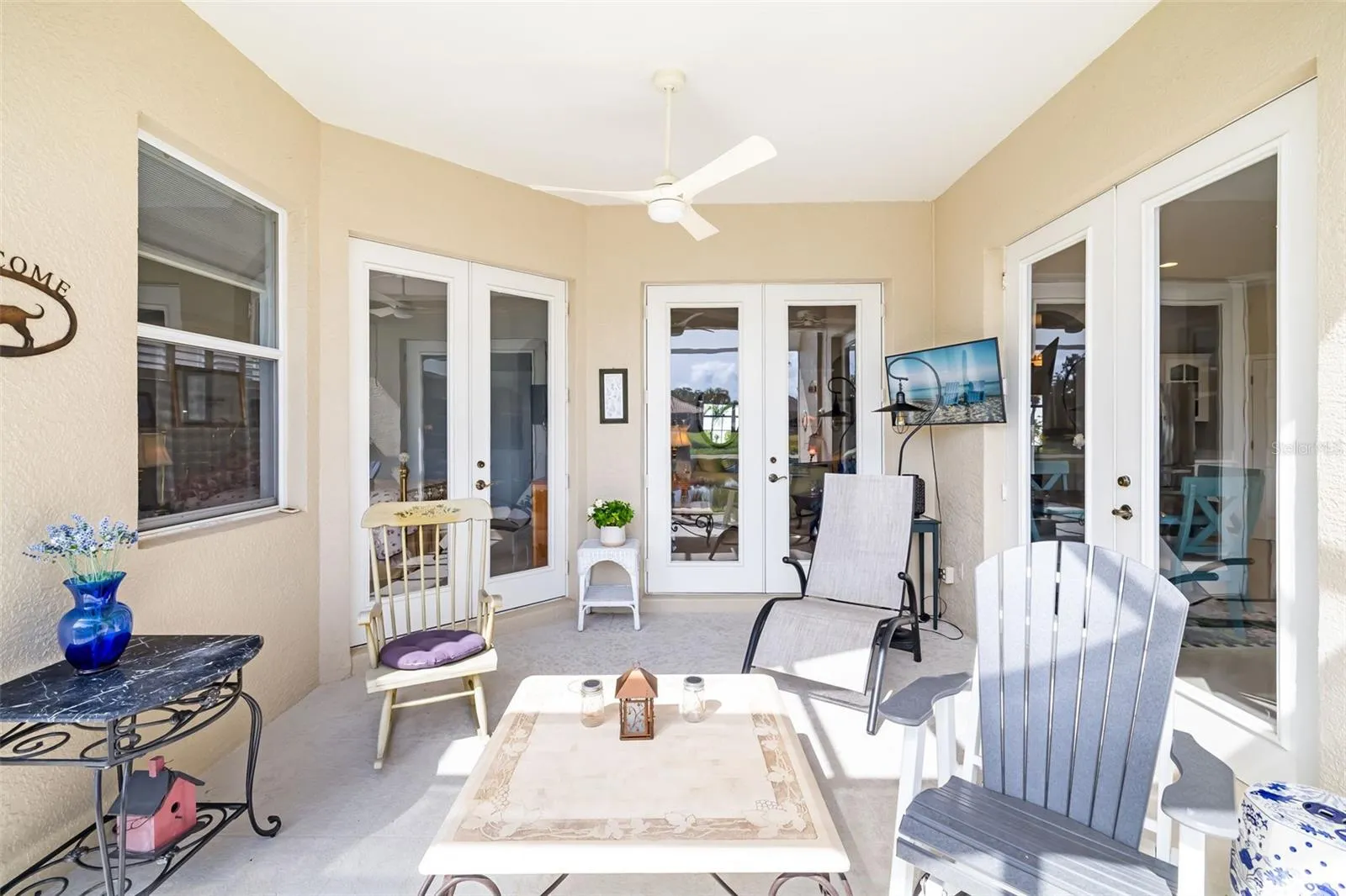 Three separate access points to your covered Lanai and screened cage.