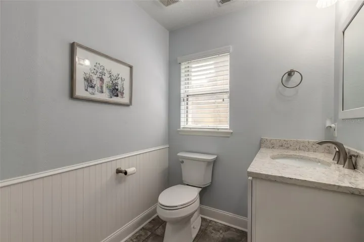 1/2 bath downstairs