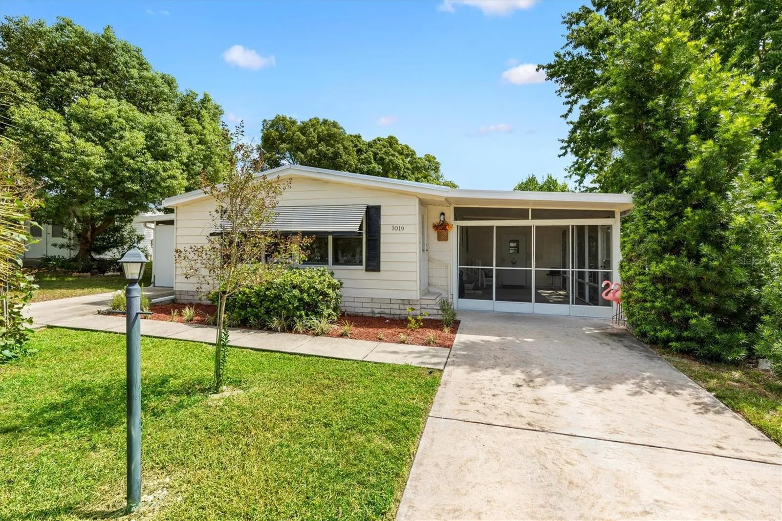 1019 Ann Ave in The Villages, FL