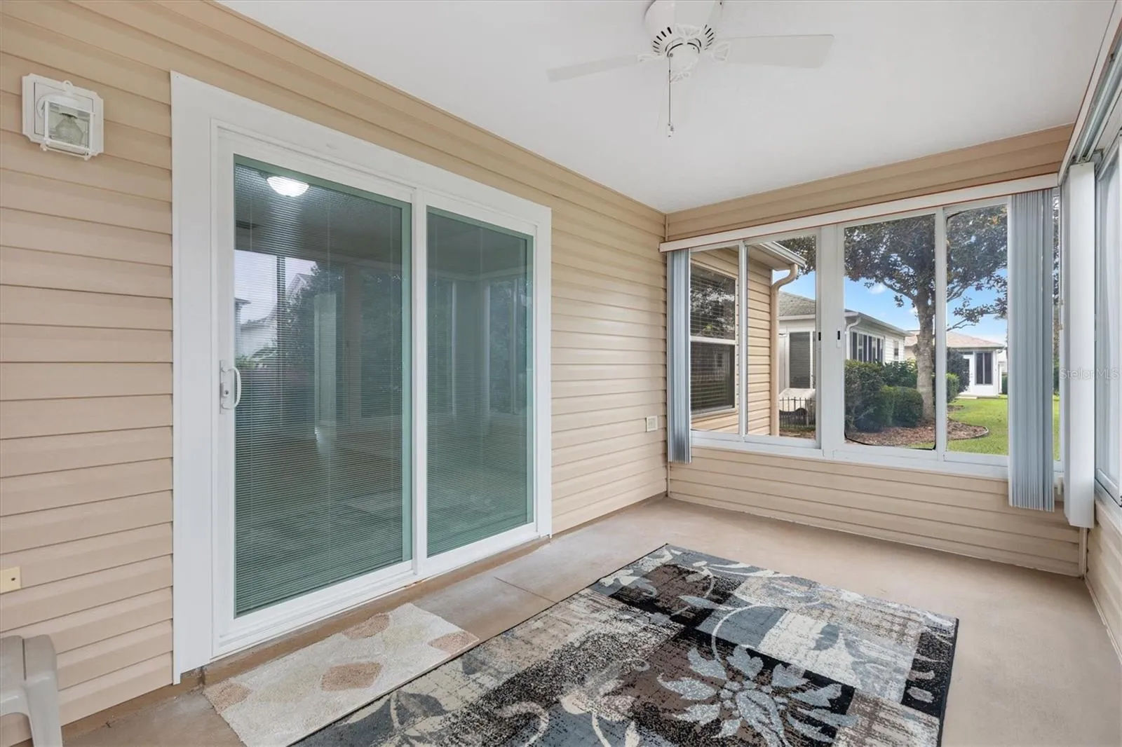 Slider to enclosed lanai