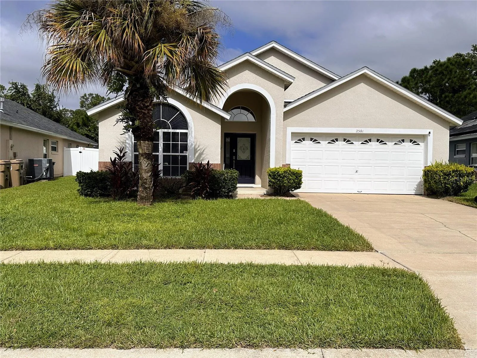 2 Car Garage &amp; Driveway