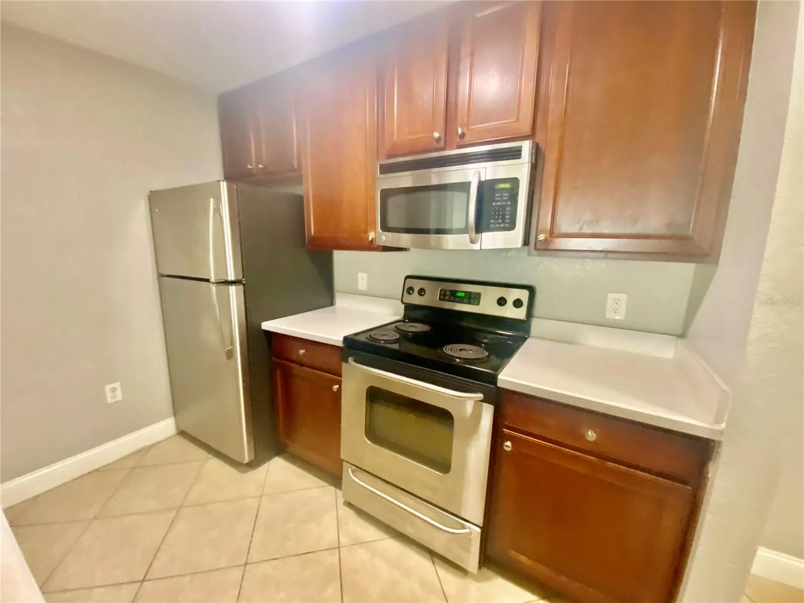 STAINLESS STEEL APPLIANCES
