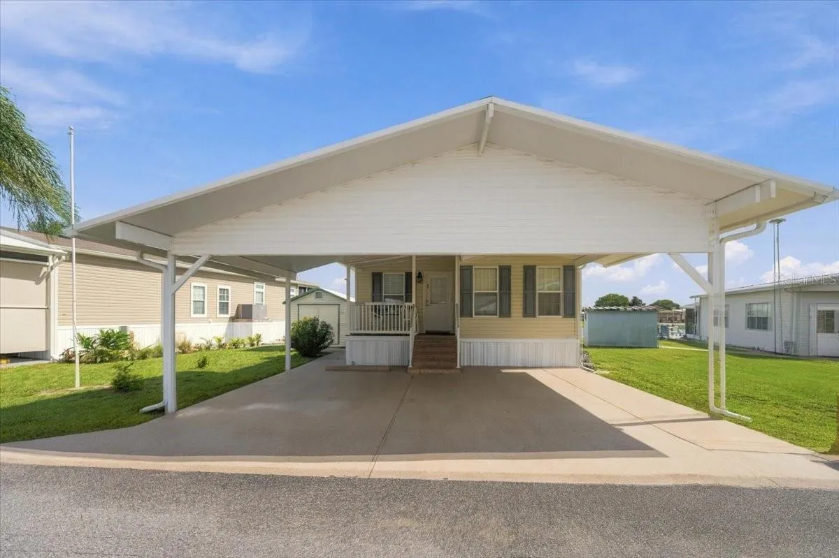 LARGE Carport!