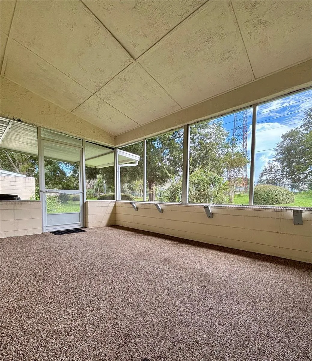 Screened in Back Porch