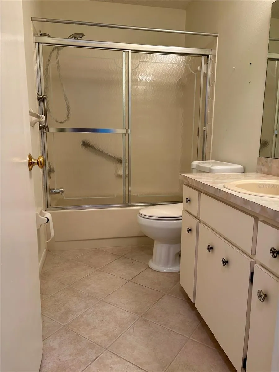Bathroom 2 With Tub