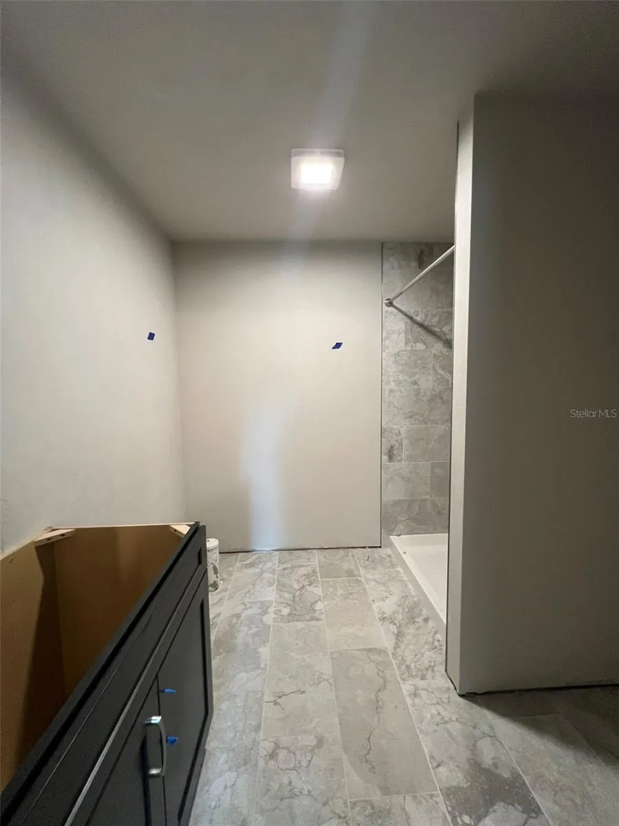 Bath & Laundry