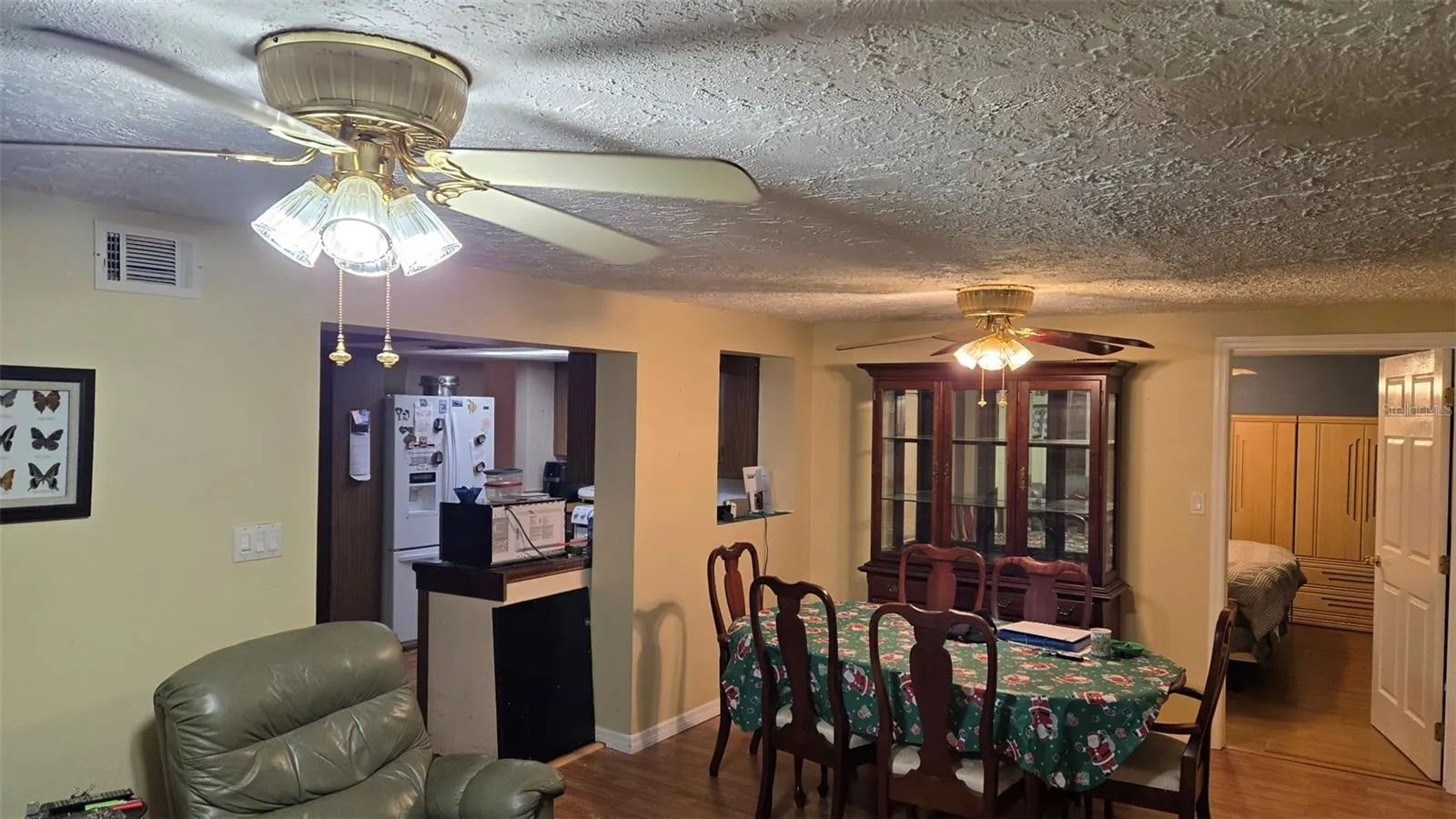 Dining room/Family room
