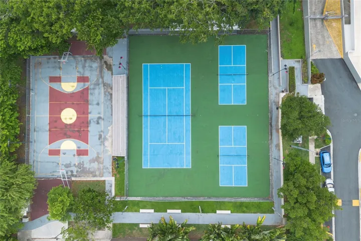 Mansiones de Garden Hills Park