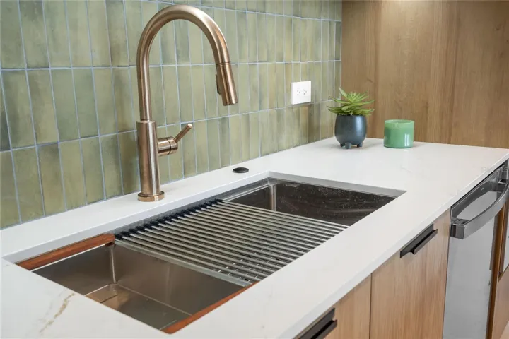 Mansiones de Garden Hills 3J | Kitchen Detail