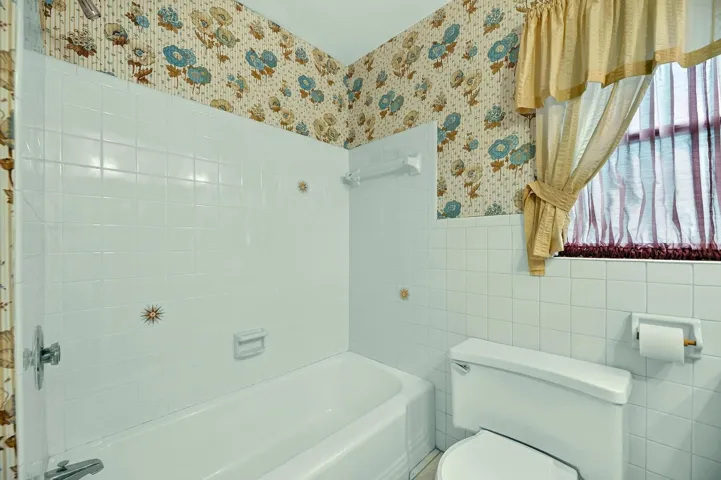 2nd Bathroom
