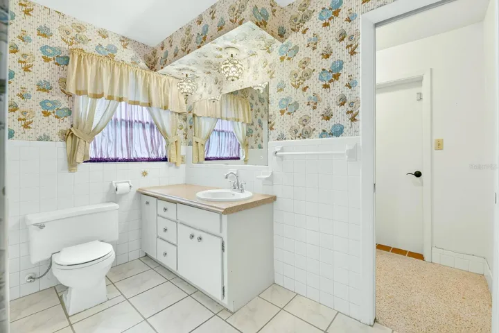 2nd Bathroom
