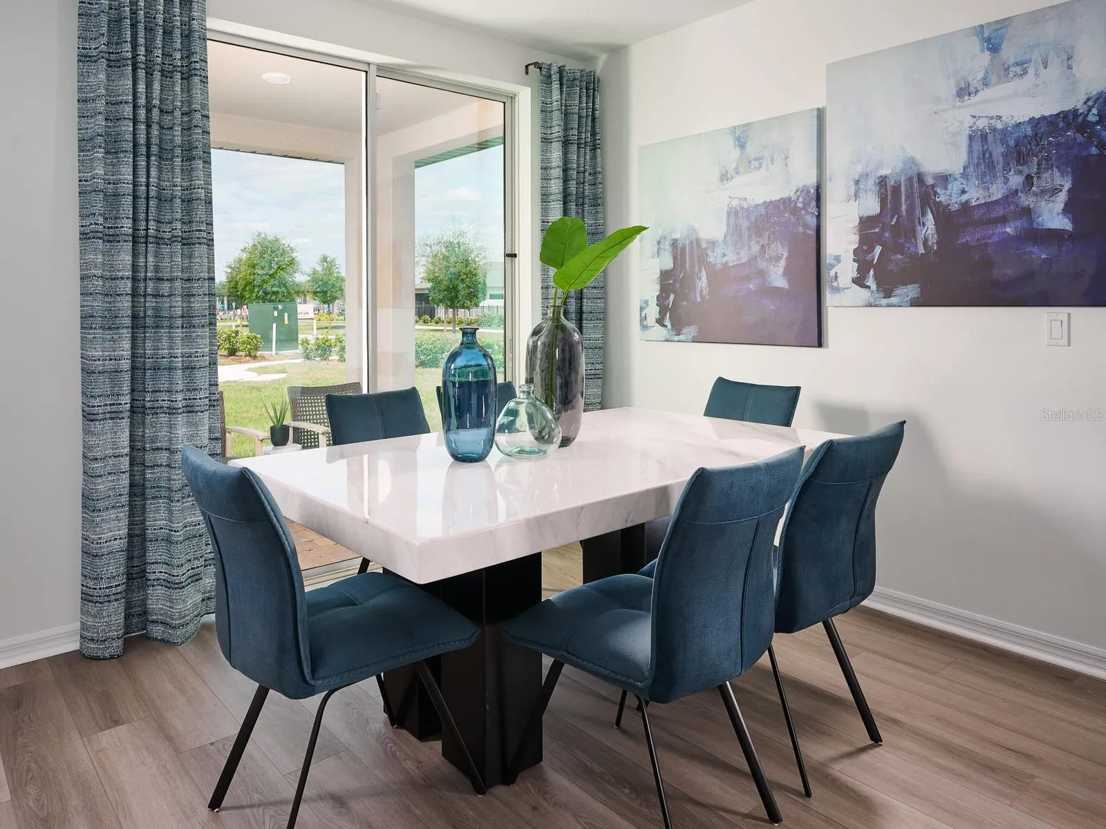 Photo is not of the actual home, but is an inspirational photo of builder’s model home and may depict options, furnishings, and/or decorator features that are not included.