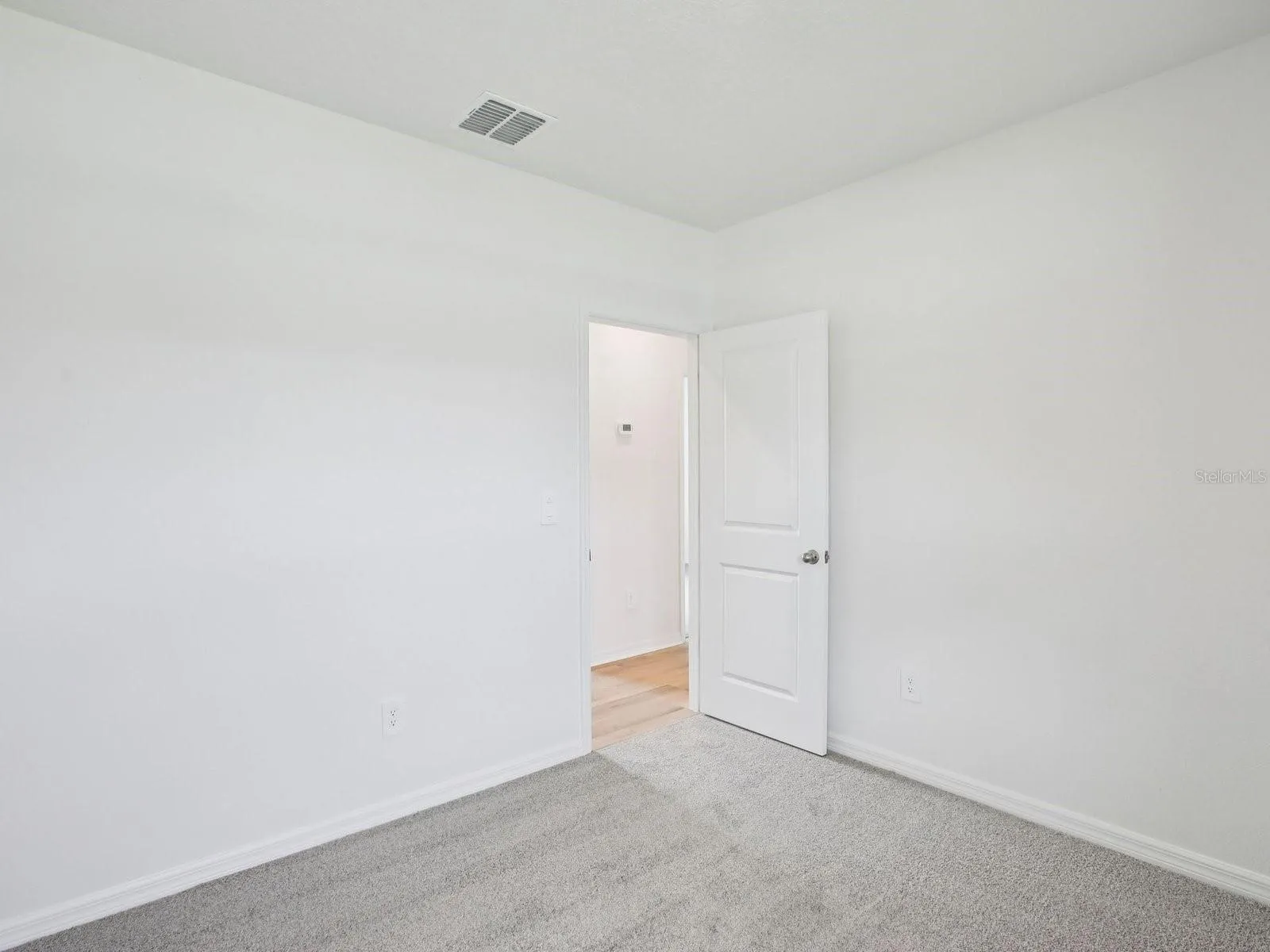 Photo is not of the actual home but of a builder home with same floorplan with similar interior finishes.