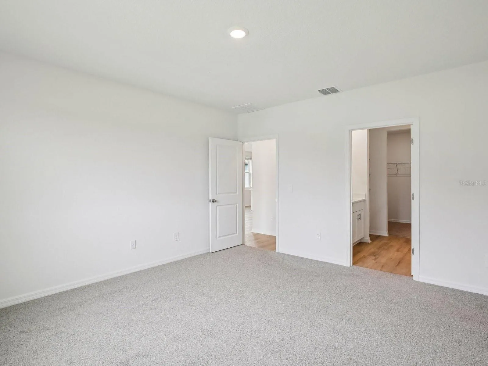Photo is not of the actual home but of a builder home with same floorplan with similar interior finishes.