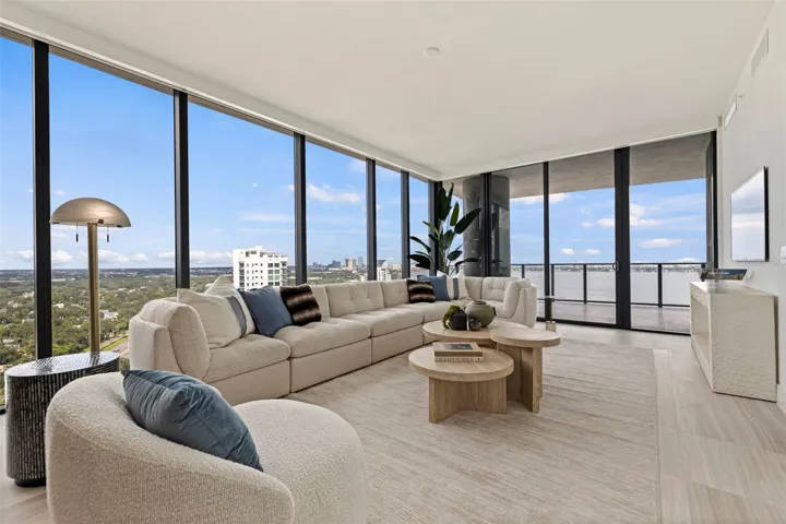 Everyday living, elevated by light, scale and sweeping water views.