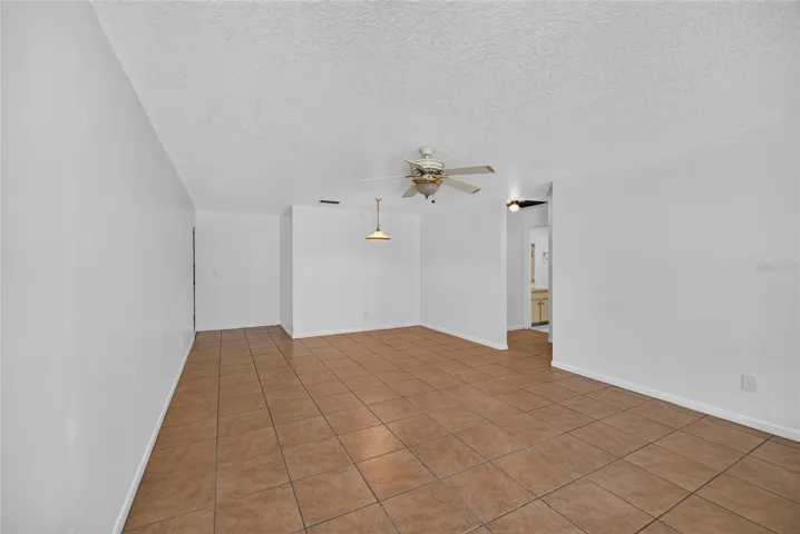 Living Room/Dining Area
