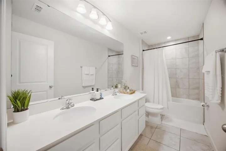 Upstairs Bathroom 2
