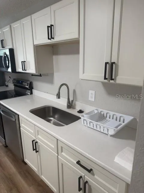 Kitchen with Quartz Countertops