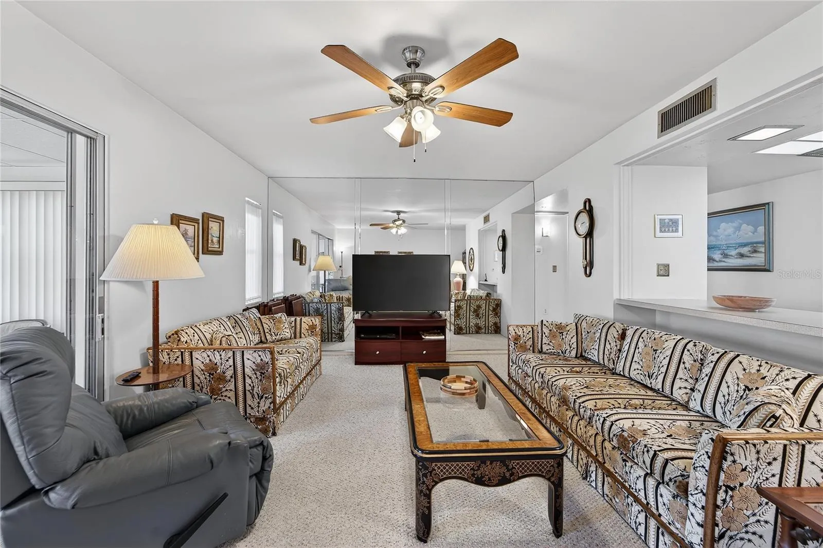 TB8552164 - Living room #2