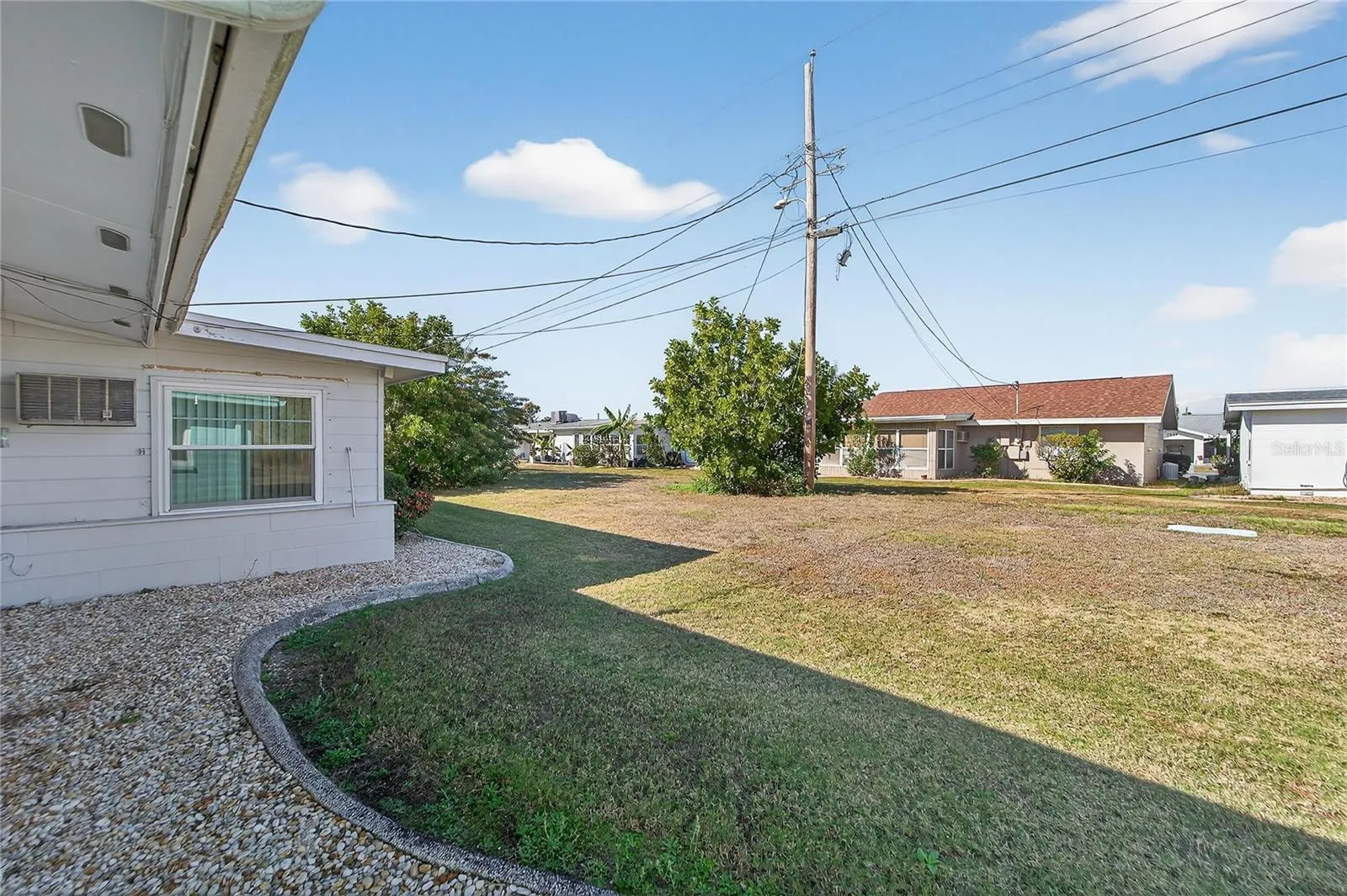 TB8552164 - Backyard #4