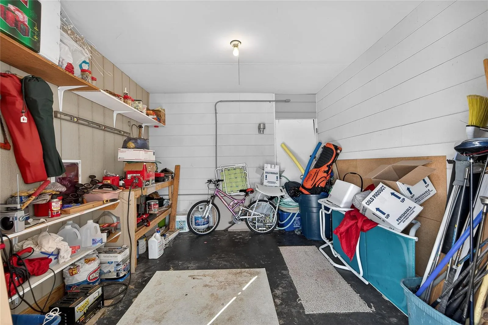TB8552164 - Access to laundry room also
