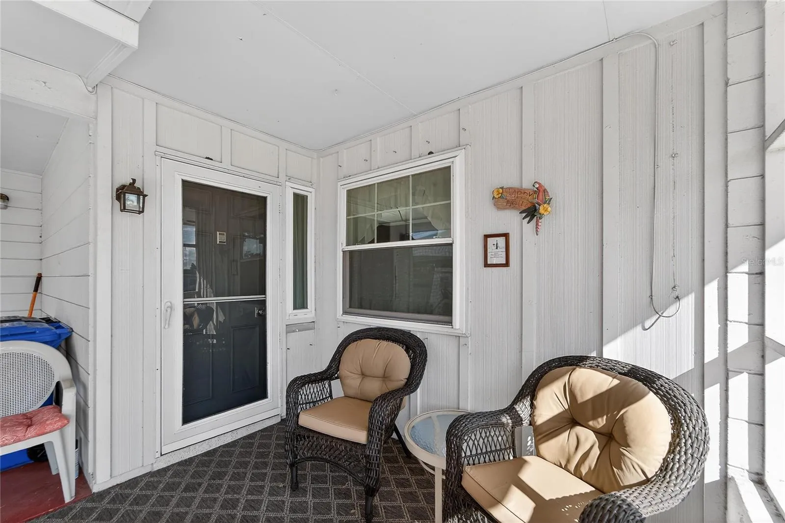 TB8552164 - Front door