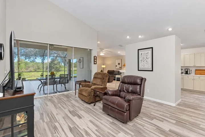 Vaulted 13' ceiling.
