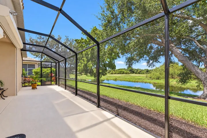 Room for a deck spa w/lake and nature preserve.