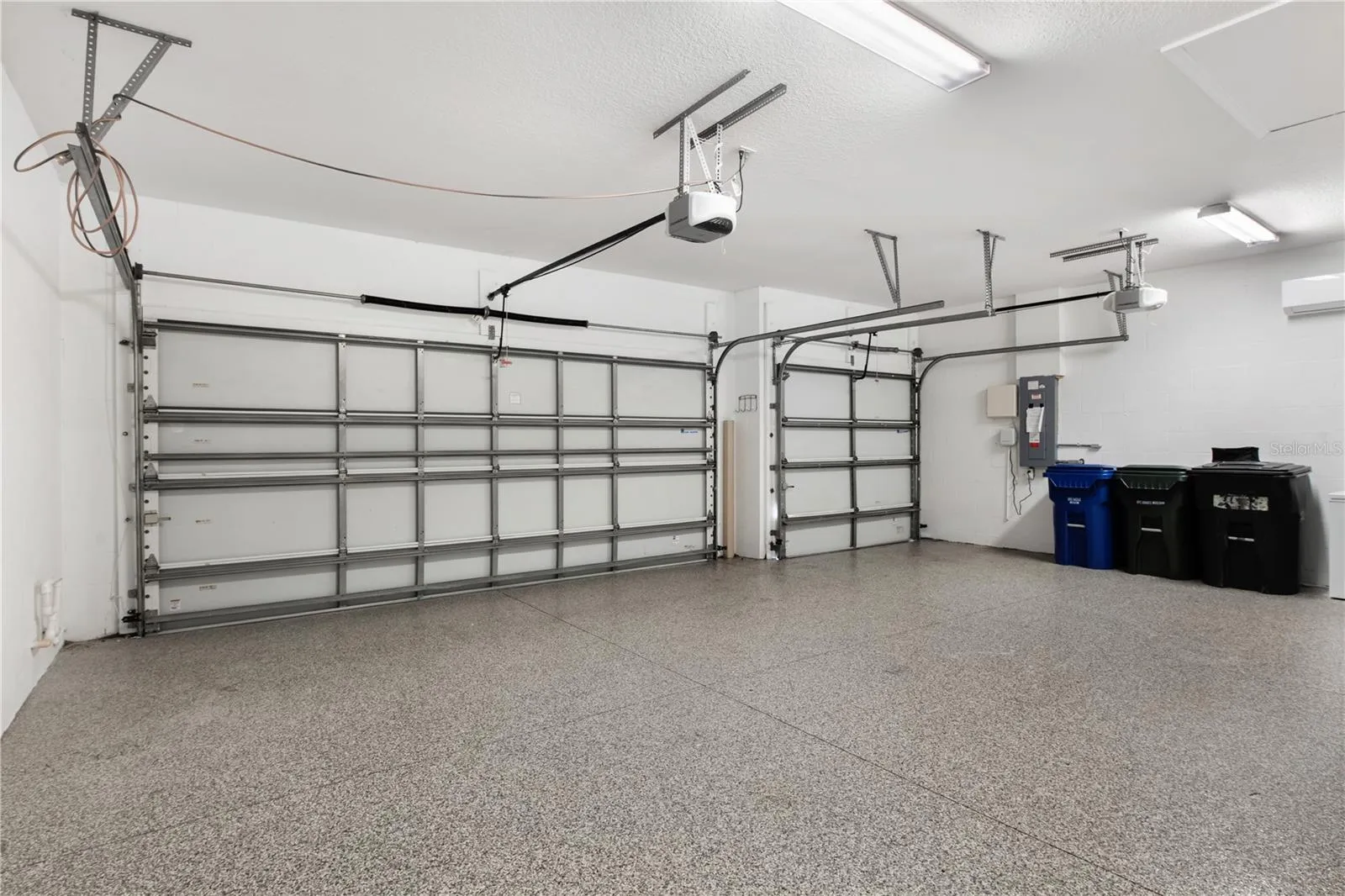 3 Car Garage